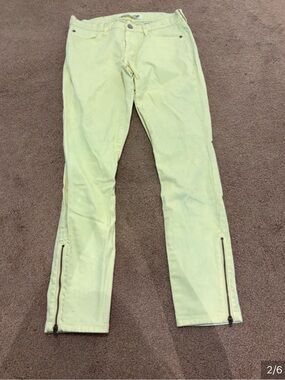 3 for $14 Joe Fresh Pale Yellow Zip-Hem skinny jeans size 2